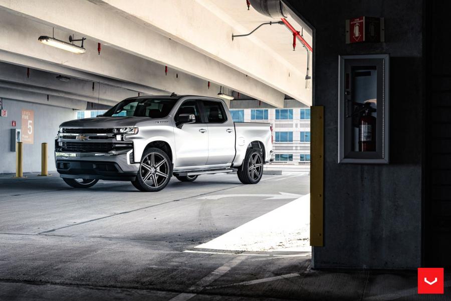  Chevrolet Silverado Double Cab on Vossen Wheels (HF6-2) 2019 года  (фото 1 из 15)